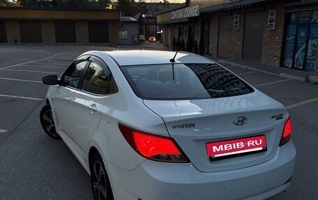 Hyundai Solaris II рестайлинг, 2015 год, 995 000 рублей, 5 фотография