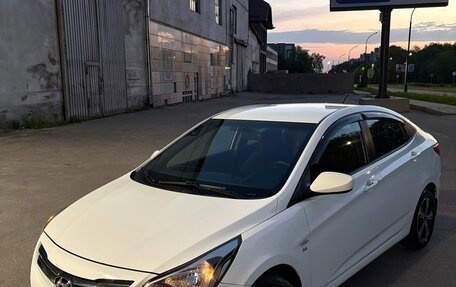 Hyundai Solaris II рестайлинг, 2015 год, 995 000 рублей, 7 фотография