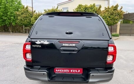 Toyota Hilux VIII, 2021 год, 5 390 000 рублей, 10 фотография