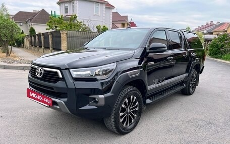 Toyota Hilux VIII, 2021 год, 5 390 000 рублей, 6 фотография