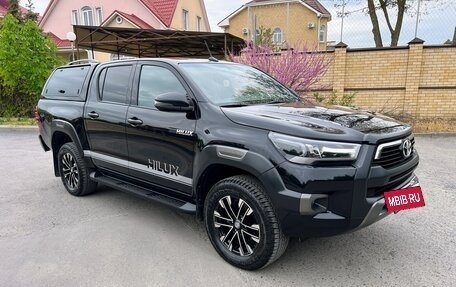 Toyota Hilux VIII, 2021 год, 5 390 000 рублей, 7 фотография