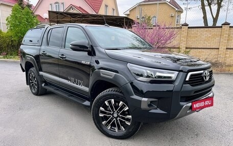 Toyota Hilux VIII, 2021 год, 5 390 000 рублей, 13 фотография
