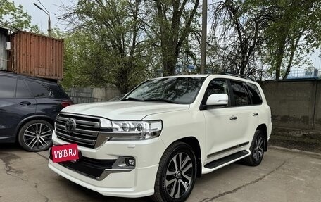 Toyota Land Cruiser 200, 2019 год, 6 350 000 рублей, 1 фотография