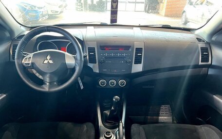 Mitsubishi Outlander III рестайлинг 3, 2008 год, 1 070 000 рублей, 16 фотография