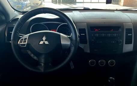 Mitsubishi Outlander III рестайлинг 3, 2008 год, 1 070 000 рублей, 17 фотография