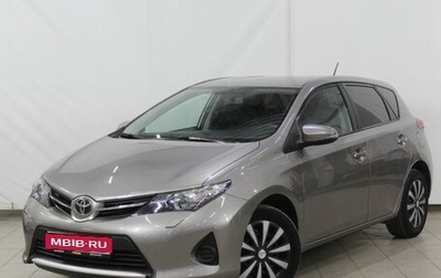 Toyota Auris II, 2013 год, 1 399 000 рублей, 1 фотография