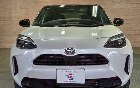 Toyota Yaris Cross, 2022 год, 1 520 000 рублей, 2 фотография