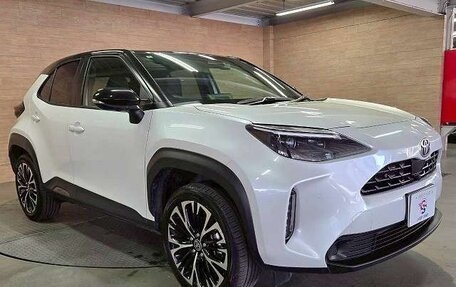 Toyota Yaris Cross, 2022 год, 1 520 000 рублей, 3 фотография