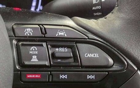 Toyota Yaris Cross, 2022 год, 1 520 000 рублей, 13 фотография
