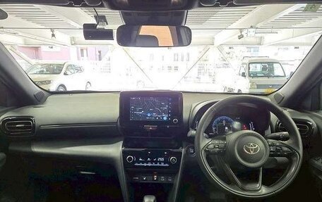Toyota Yaris Cross, 2022 год, 1 520 000 рублей, 25 фотография