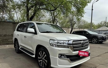 Toyota Land Cruiser 200, 2019 год, 6 350 000 рублей, 3 фотография