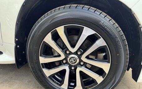 Toyota Land Cruiser 200, 2019 год, 6 350 000 рублей, 11 фотография