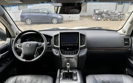 Toyota Land Cruiser 200, 2019 год, 6 350 000 рублей, 17 фотография