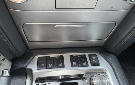 Toyota Land Cruiser 200, 2019 год, 6 350 000 рублей, 18 фотография