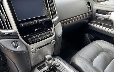 Toyota Land Cruiser 200, 2019 год, 6 350 000 рублей, 16 фотография