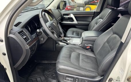 Toyota Land Cruiser 200, 2019 год, 6 350 000 рублей, 12 фотография