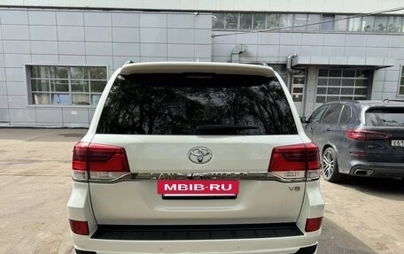 Toyota Land Cruiser 200, 2019 год, 6 350 000 рублей, 5 фотография