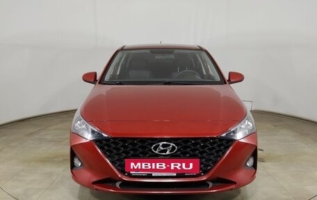Hyundai Solaris II рестайлинг, 2021 год, 1 570 000 рублей, 2 фотография
