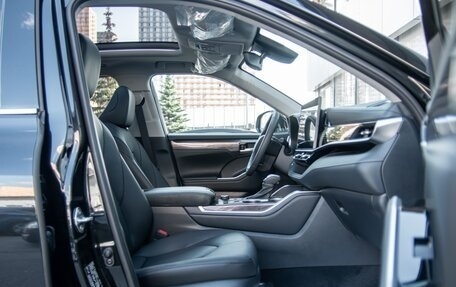 Toyota Highlander, 2026 год, 4 990 000 рублей, 9 фотография