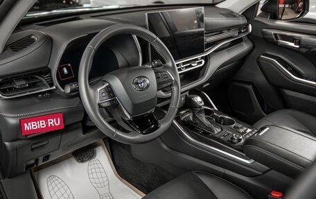 Toyota Highlander, 2026 год, 4 990 000 рублей, 17 фотография