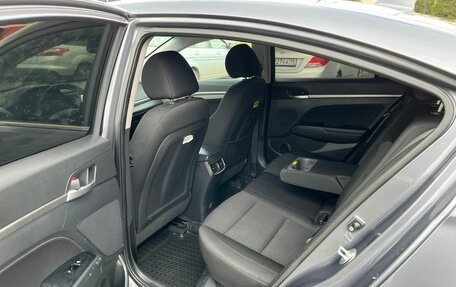 Hyundai Elantra VI рестайлинг, 2019 год, 1 699 000 рублей, 11 фотография
