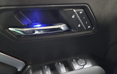 Chevrolet Colorado, 2024 год, 6 000 000 рублей, 13 фотография