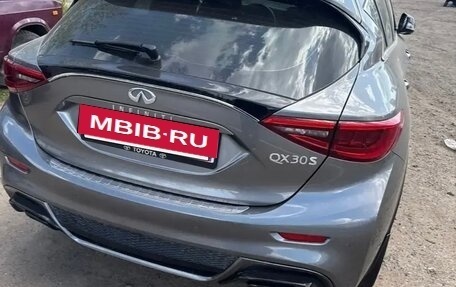 Infiniti QX30, 2016 год, 2 270 000 рублей, 2 фотография