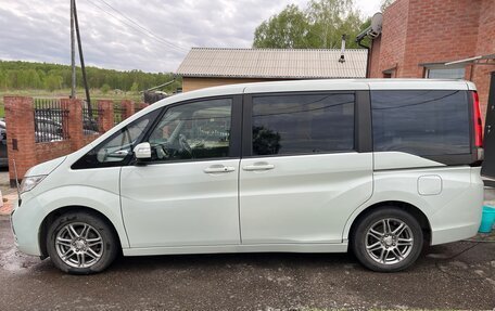 Honda Stepwgn IV, 2016 год, 1 390 000 рублей, 4 фотография