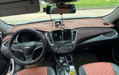 Chevrolet Malibu IX, 2019 год, 1 200 000 рублей, 5 фотография