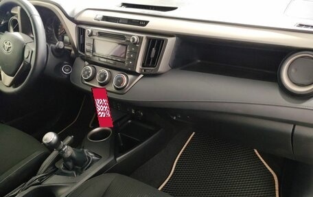 Toyota RAV4, 2013 год, 1 420 000 рублей, 16 фотография