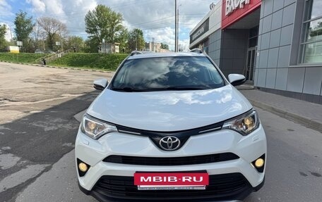 Toyota RAV4, 2016 год, 2 150 000 рублей, 2 фотография