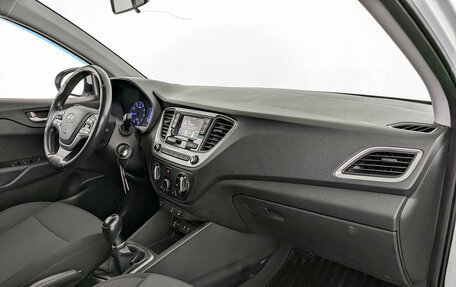 Hyundai Solaris II рестайлинг, 2018 год, 1 100 000 рублей, 11 фотография