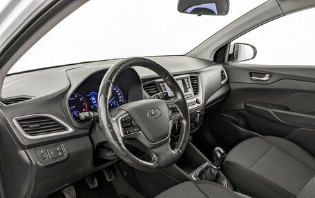 Hyundai Solaris II рестайлинг, 2018 год, 1 100 000 рублей, 16 фотография