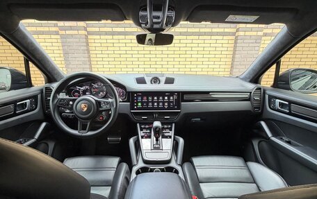 Porsche Cayenne III, 2022 год, 18 800 000 рублей, 5 фотография