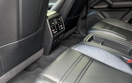 Porsche Cayenne III, 2022 год, 18 800 000 рублей, 11 фотография