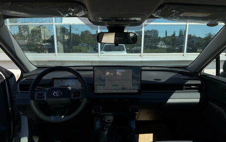 Toyota RAV4, 2025 год, 4 499 000 рублей, 12 фотография