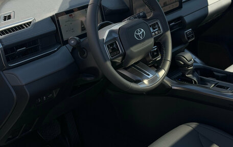 Toyota RAV4, 2025 год, 4 499 000 рублей, 11 фотография