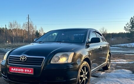 Toyota Avensis III рестайлинг, 2005 год, 540 000 рублей, 1 фотография