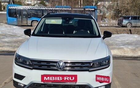 Volkswagen Tiguan II, 2019 год, 2 650 000 рублей, 2 фотография