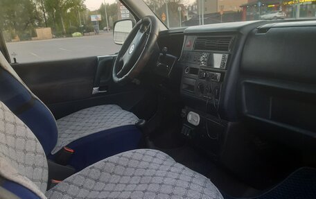 Volkswagen Caravelle T4, 2000 год, 1 500 000 рублей, 6 фотография