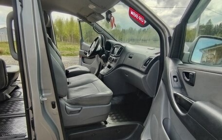 Hyundai Grand Starex Grand Starex I рестайлинг 2, 2016 год, 2 150 000 рублей, 11 фотография
