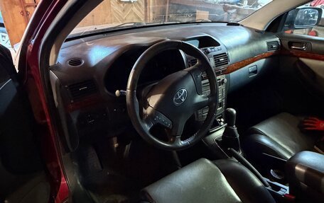 Toyota Avensis III рестайлинг, 2005 год, 850 000 рублей, 6 фотография