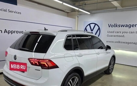 Volkswagen Tiguan II, 2022 год, 3 230 177 рублей, 4 фотография