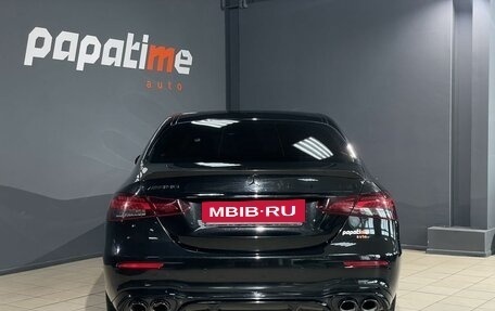 Mercedes-Benz E-Класс, 2021 год, 3 679 000 рублей, 4 фотография