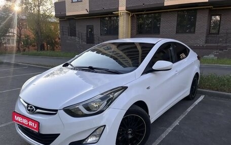 Hyundai Elantra V, 2013 год, 940 000 рублей, 1 фотография