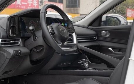 Hyundai Elantra, 2022 год, 1 505 000 рублей, 8 фотография