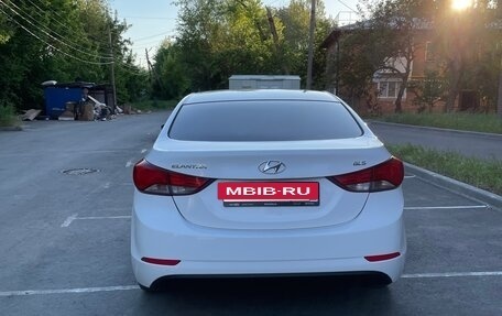 Hyundai Elantra V, 2013 год, 940 000 рублей, 4 фотография