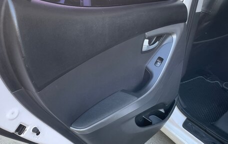 Hyundai Elantra V, 2013 год, 940 000 рублей, 15 фотография