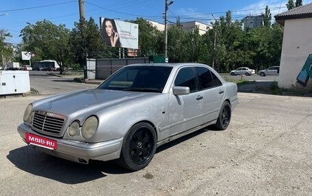 Mercedes-Benz E-Класс, 1996 год, 430 000 рублей, 2 фотография