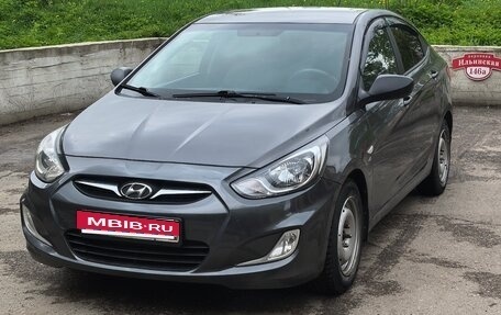 Hyundai Solaris II рестайлинг, 2013 год, 820 000 рублей, 2 фотография